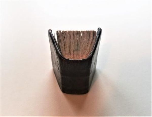 Najmniejsza Biblia świata 