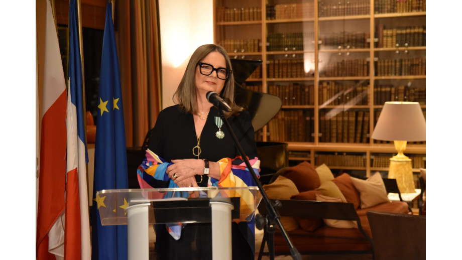Agata Tuszyńska odznaczona francuskim Orderem Sztuki i Literatury