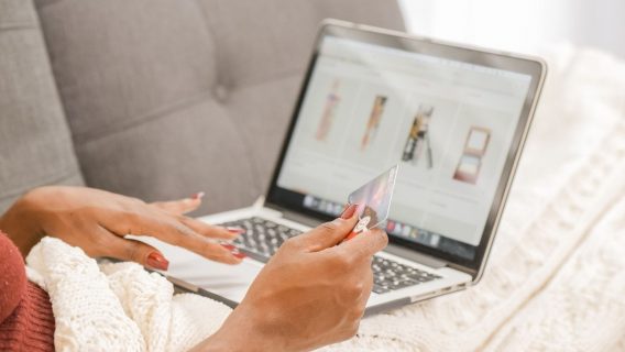 Co rok pandemii zmienił w E-commerce?