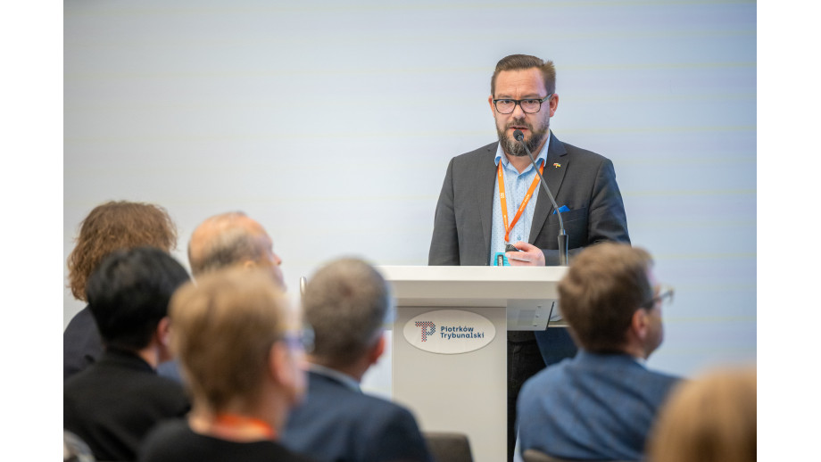  Wykład: Dostępność w bibliotece. O czym warto pomyśleć zanim zaczniemy projektować”