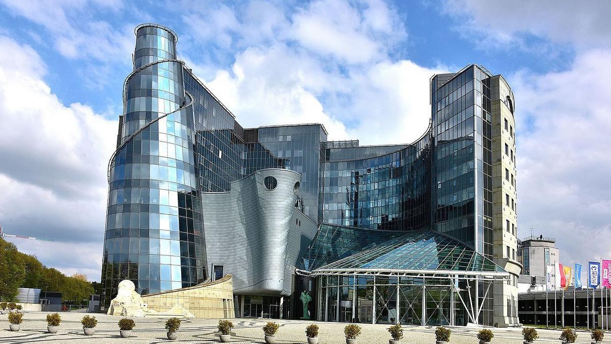 Dotacje dla mediów publicznych: TVP otrzyma 350 mln zł, Polskie Radio – 75 mln zł