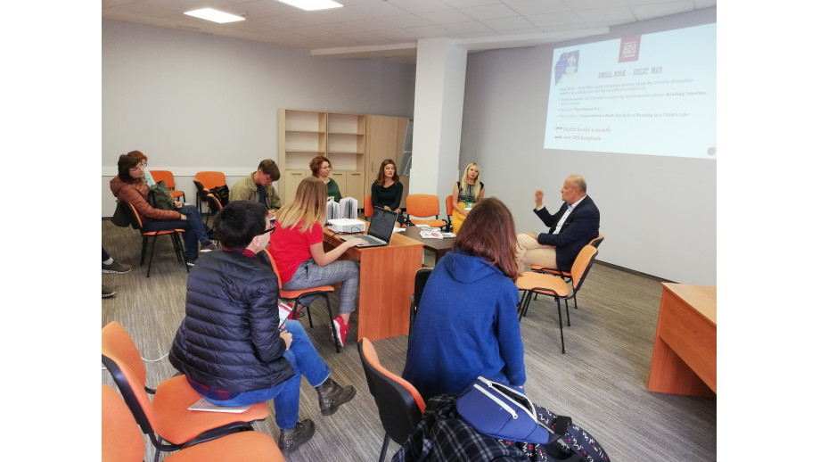 Kampania „Mała książka – wielki człowiek” na Międzynarodowych Targach Książki we Lwowie