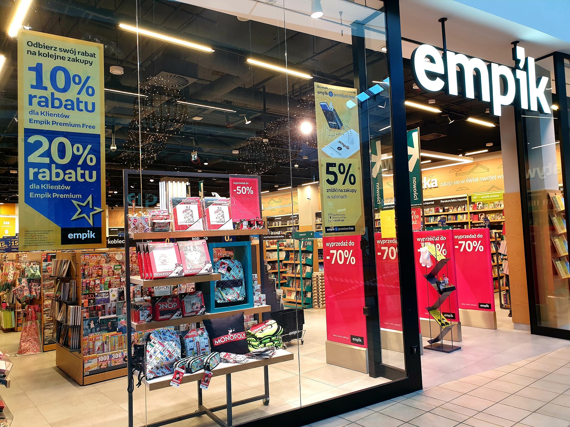 Książkowe listy bestsellerów w Empiku za okres od 28 kwietnia do 21 maja 2023 r