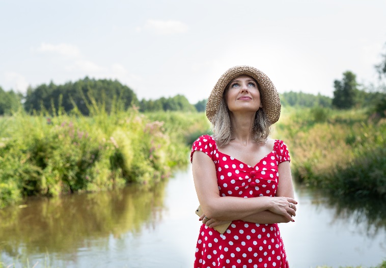 Rozmowa Krzysi Kowalczyk z Justyną Sobolewską o jej najnowszej książce "Miron, Ilia, Kornel. Opowieść biograficzna o Kornelu Filipowiczu" 