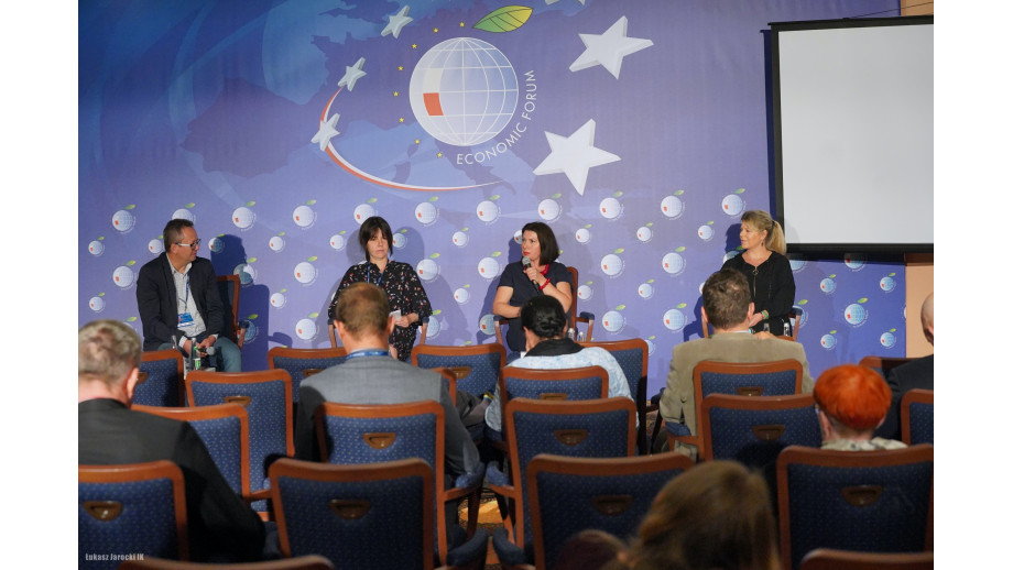 Poetki na XXXI Forum Ekonomicznym w Karpaczu.