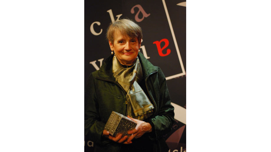 Prof. Maria Poprzęcka odebrała Nagrodę im. Kazimierza Wyki
