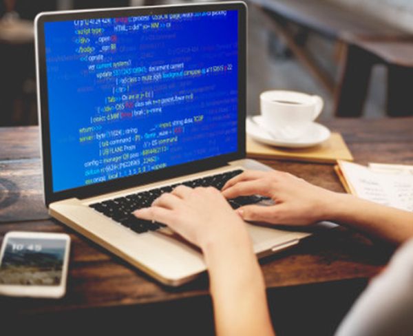 "Piractwo w Internecie", Deloitte, 