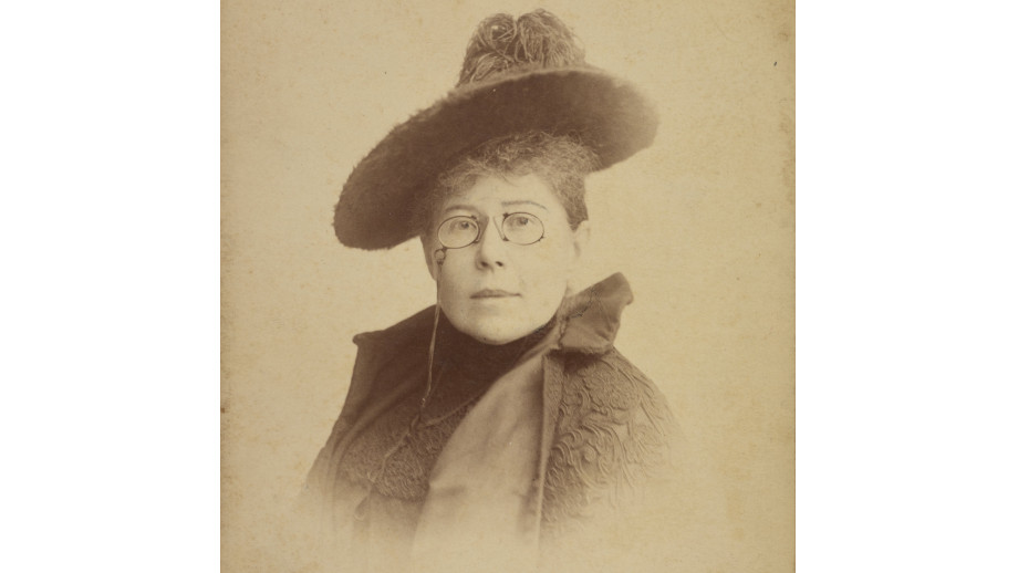 Rok Marii Konopnickiej. Magdalena Wołowska-Rusińska o wystawie poświęconej poetce