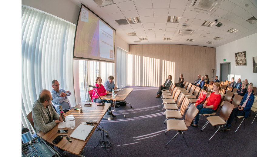 Spotkanie poświęcone „Certyfikatowi dla małych księgarni” na Targach Książki w Krakowie 