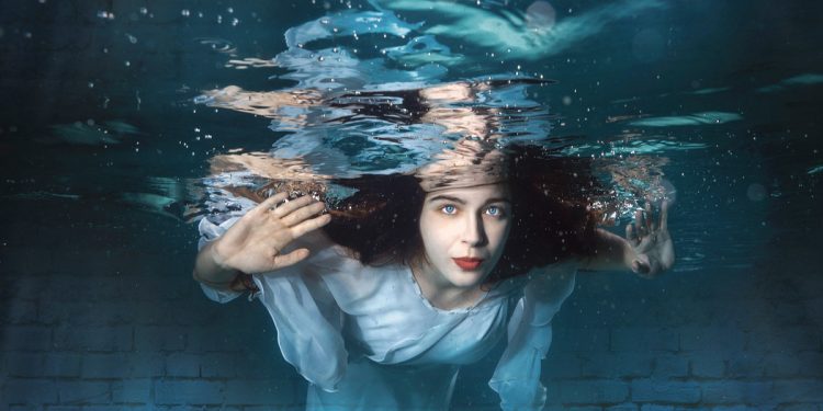 Strażnicy światła Abby Geni