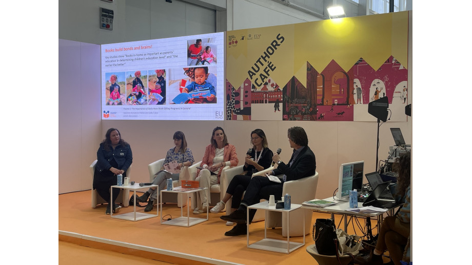 „Wychowywanie czytelników od najmłodszych lat” – panel w Bolonii 