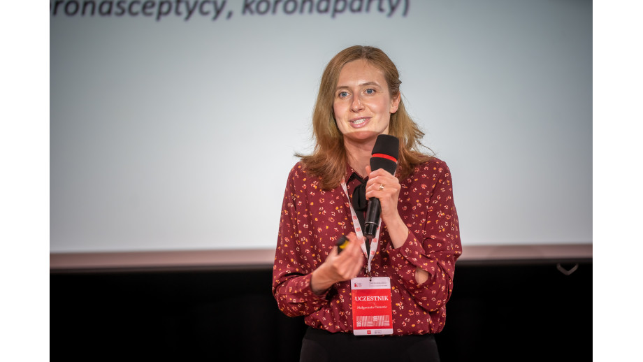 Wykład o nowych zjawiskach w języku podczas Światowego Kongresu Tłumaczy Literatury Polskiej