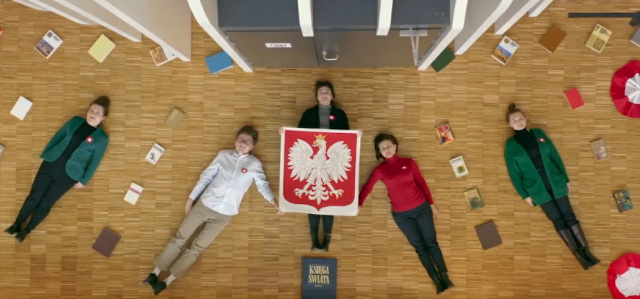 Wywieś flagę, zaśpiewaj hymn!