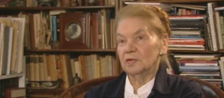  Julia Hartwig (1921-2017) 